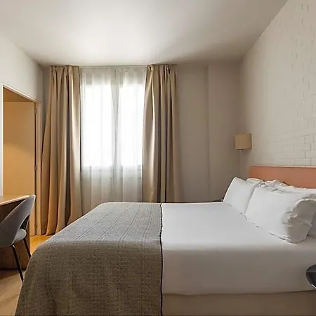 Hotel Colectia Urumea 2*